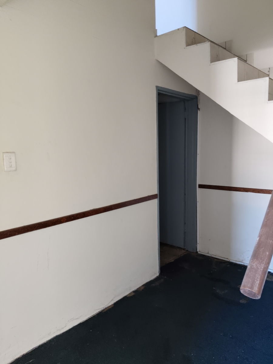 To Let Commercial Property for Rent in Okavango Park Western Cape